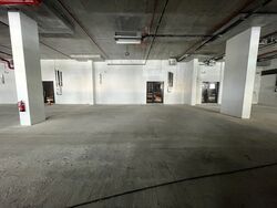  (D7), Retail #444387791